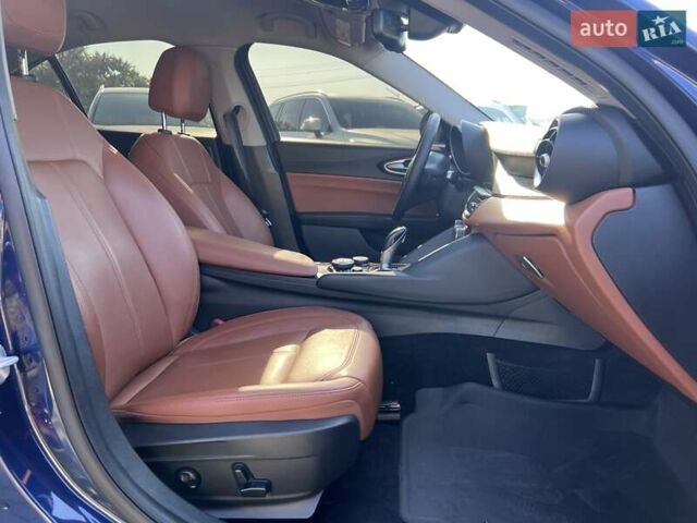 Синій Альфа Ромео Джулія, об'ємом двигуна 2 л та пробігом 186 тис. км за 16890 $, фото 29 на Automoto.ua