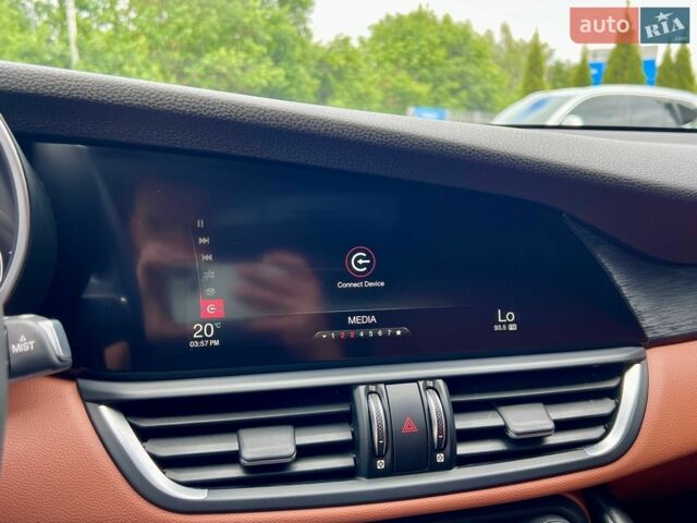 Синий Альфа Ромео Джулия, объемом двигателя 2 л и пробегом 78 тыс. км за 18490 $, фото 36 на Automoto.ua