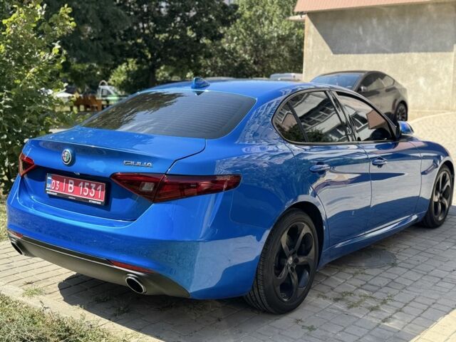 Синій Альфа Ромео Джулія, об'ємом двигуна 2 л та пробігом 163 тис. км за 11026 $, фото 4 на Automoto.ua