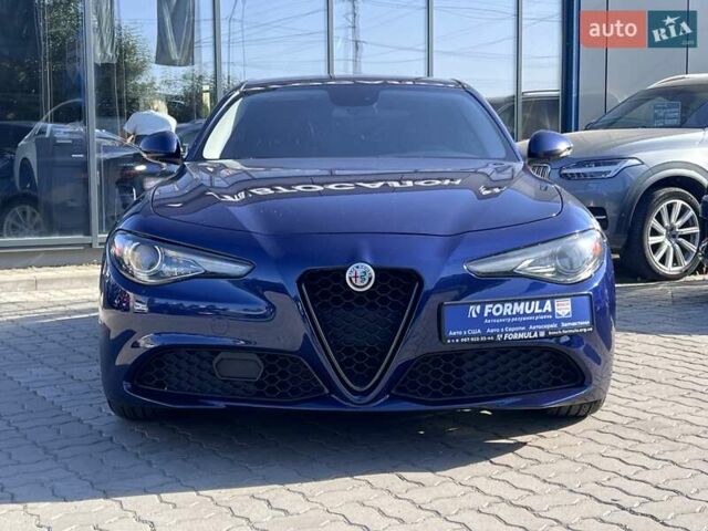 Синій Альфа Ромео Джулія, об'ємом двигуна 2 л та пробігом 186 тис. км за 16890 $, фото 5 на Automoto.ua