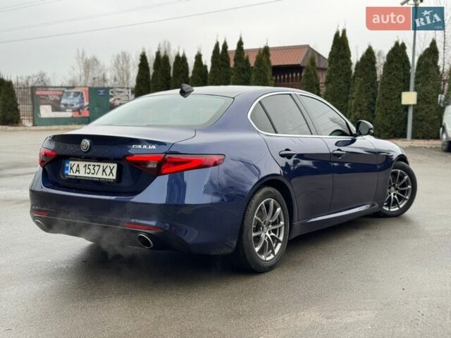 Синій Альфа Ромео Джулія, об'ємом двигуна 2 л та пробігом 79 тис. км за 17500 $, фото 3 на Automoto.ua