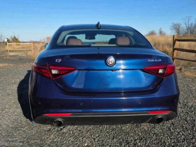 Синій Альфа Ромео Джулія, об'ємом двигуна 2 л та пробігом 33 тис. км за 5000 $, фото 3 на Automoto.ua