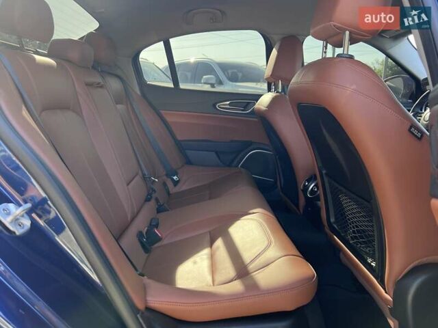 Синій Альфа Ромео Джулія, об'ємом двигуна 2 л та пробігом 186 тис. км за 16890 $, фото 33 на Automoto.ua