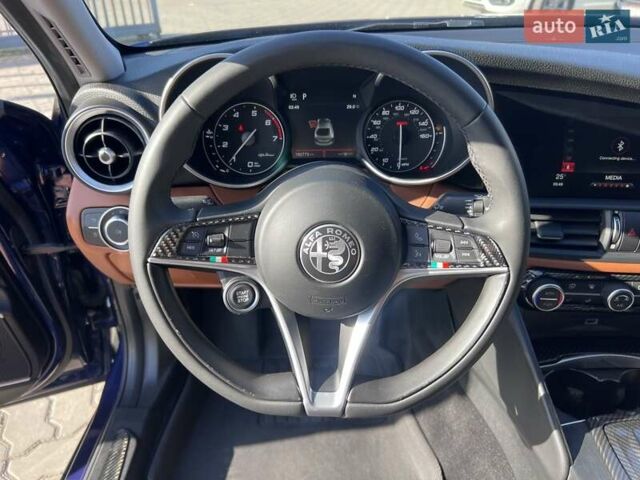 Синій Альфа Ромео Джулія, об'ємом двигуна 2 л та пробігом 186 тис. км за 16890 $, фото 17 на Automoto.ua