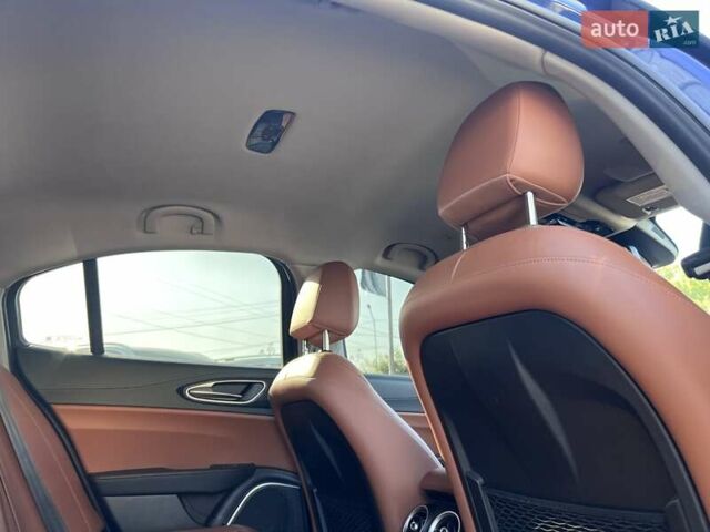 Синій Альфа Ромео Джулія, об'ємом двигуна 2 л та пробігом 186 тис. км за 16890 $, фото 35 на Automoto.ua