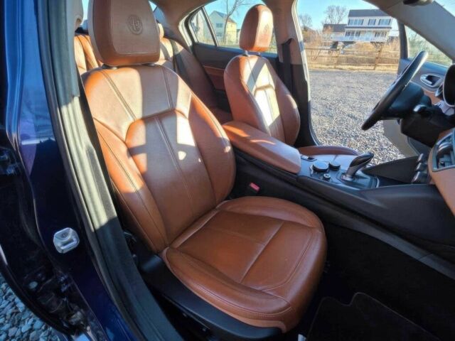 Синій Альфа Ромео Джулія, об'ємом двигуна 2 л та пробігом 33 тис. км за 5000 $, фото 10 на Automoto.ua