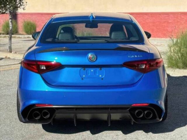 Синий Альфа Ромео Джулия, объемом двигателя 2.9 л и пробегом 78 тыс. км за 4500 $, фото 5 на Automoto.ua