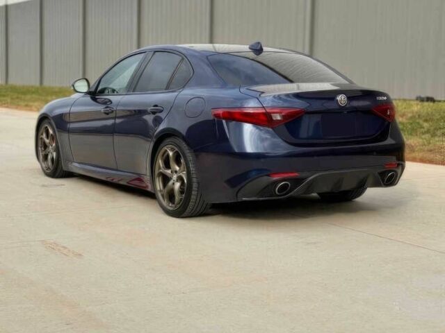 Синий Альфа Ромео Джулия, объемом двигателя 2 л и пробегом 32 тыс. км за 14000 $, фото 5 на Automoto.ua