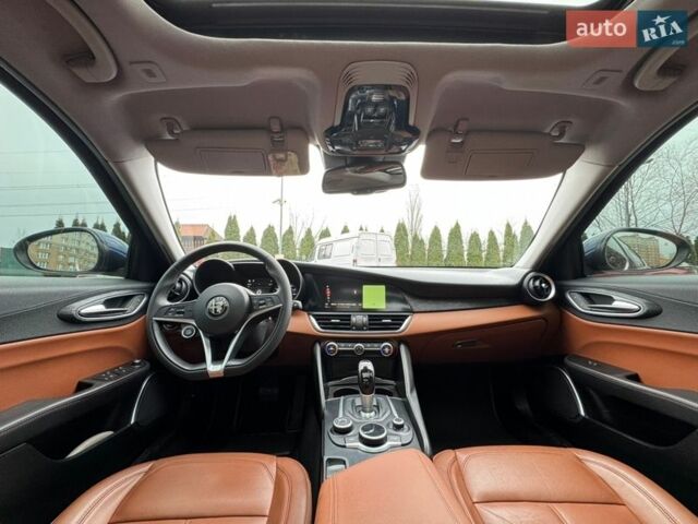 Синій Альфа Ромео Джулія, об'ємом двигуна 2 л та пробігом 79 тис. км за 17500 $, фото 7 на Automoto.ua