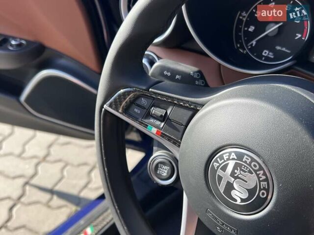 Синій Альфа Ромео Джулія, об'ємом двигуна 2 л та пробігом 186 тис. км за 16890 $, фото 18 на Automoto.ua