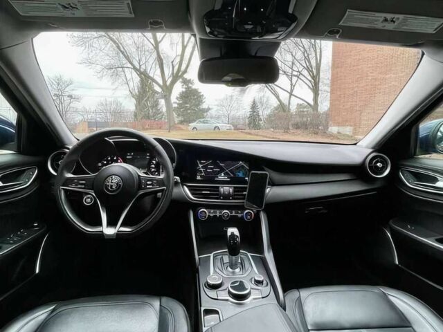 Синий Альфа Ромео Джулия, объемом двигателя 2 л и пробегом 33 тыс. км за 5100 $, фото 7 на Automoto.ua