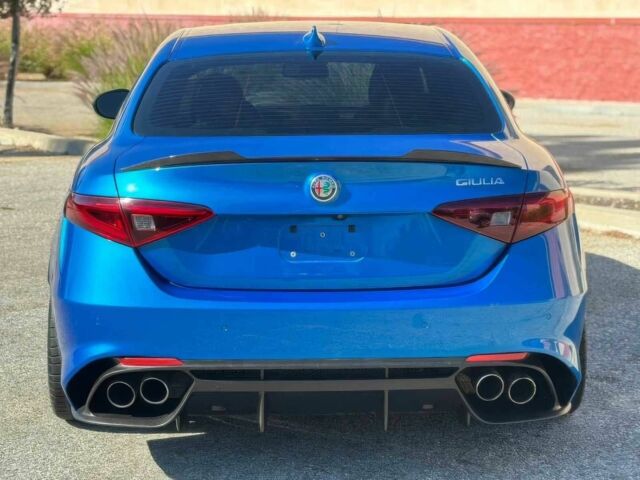 Синий Альфа Ромео Джулия, объемом двигателя 2.9 л и пробегом 38 тыс. км за 5000 $, фото 4 на Automoto.ua