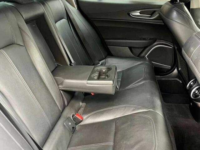 Синий Альфа Ромео Джулия, объемом двигателя 2 л и пробегом 33 тыс. км за 5100 $, фото 9 на Automoto.ua