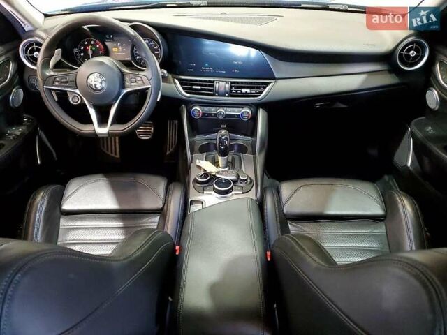 Синій Альфа Ромео Джулія, об'ємом двигуна 2 л та пробігом 61 тис. км за 5000 $, фото 7 на Automoto.ua