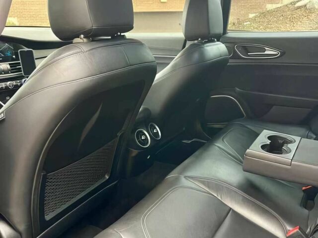 Синий Альфа Ромео Джулия, объемом двигателя 2 л и пробегом 33 тыс. км за 5100 $, фото 10 на Automoto.ua