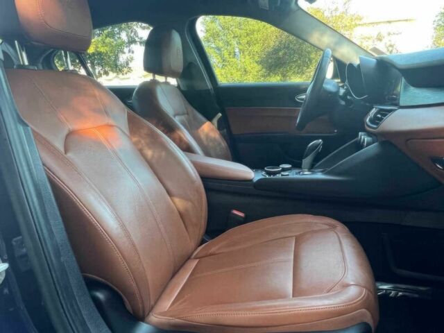 Синий Альфа Ромео Джулия, объемом двигателя 2 л и пробегом 44 тыс. км за 7300 $, фото 7 на Automoto.ua