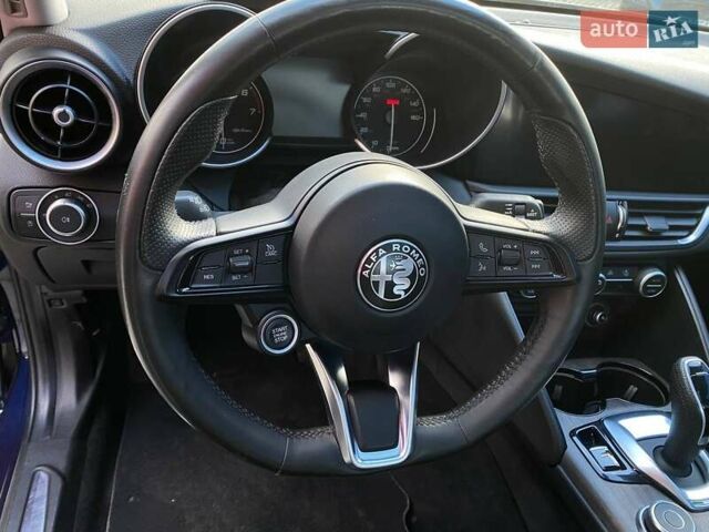 Альфа Ромео Джулия 2019 в Львове на Automoto.ua Синий Альфа Ромео Джулия, объемом двигателя 2 л и пробегом 32 тыс. км за 23800 $, фото 13 на Automoto.ua