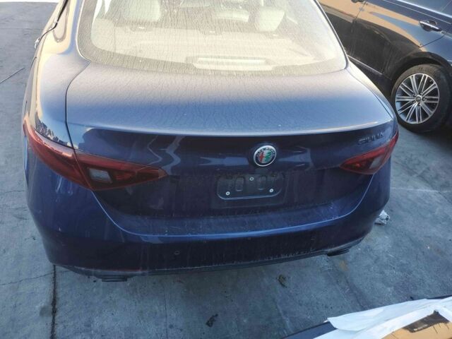 Синій Альфа Ромео Джулія, об'ємом двигуна 0 л та пробігом 56 тис. км за 12000 $, фото 6 на Automoto.ua