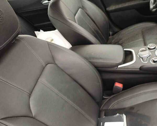 Синій Альфа Ромео Джулія, об'ємом двигуна 0 л та пробігом 55 тис. км за 13000 $, фото 20 на Automoto.ua