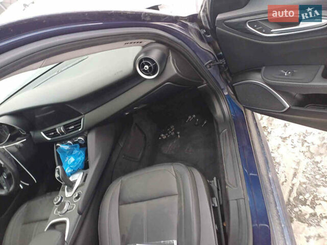 Синій Альфа Ромео Джулія, об'ємом двигуна 0 л та пробігом 55 тис. км за 13000 $, фото 14 на Automoto.ua