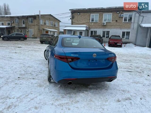Синій Альфа Ромео Джулія, об'ємом двигуна 2 л та пробігом 109 тис. км за 18600 $, фото 6 на Automoto.ua