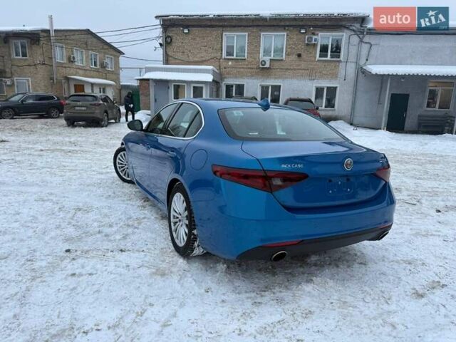 Синій Альфа Ромео Джулія, об'ємом двигуна 2 л та пробігом 109 тис. км за 18600 $, фото 5 на Automoto.ua