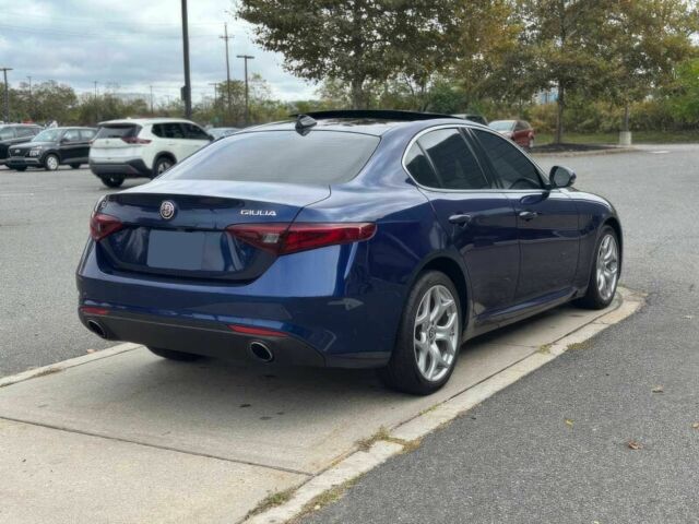 Синий Альфа Ромео Джулия, объемом двигателя 2 л и пробегом 34 тыс. км за 20100 $, фото 7 на Automoto.ua