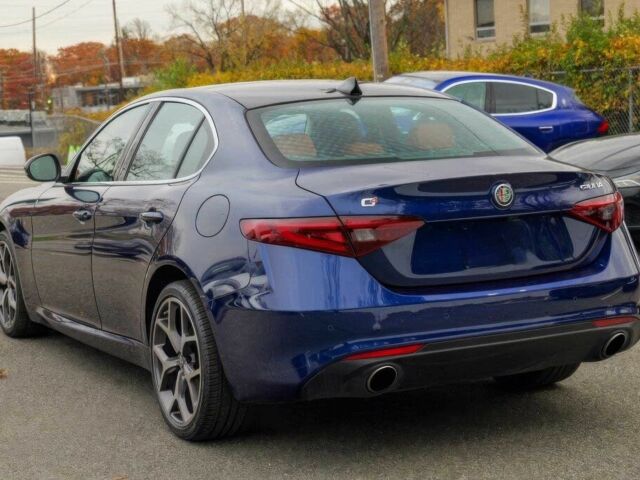 Синий Альфа Ромео Джулия, объемом двигателя 2 л и пробегом 42 тыс. км за 11200 $, фото 3 на Automoto.ua