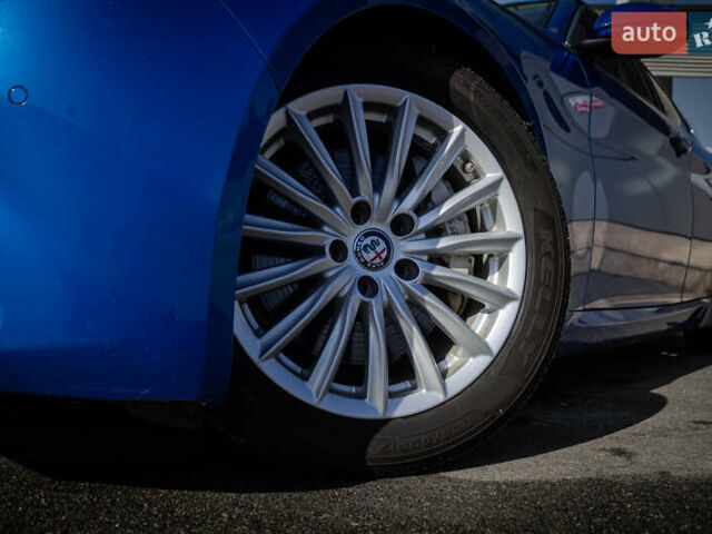 Синий Альфа Ромео Джулия, объемом двигателя 2 л и пробегом 109 тыс. км за 18300 $, фото 7 на Automoto.ua