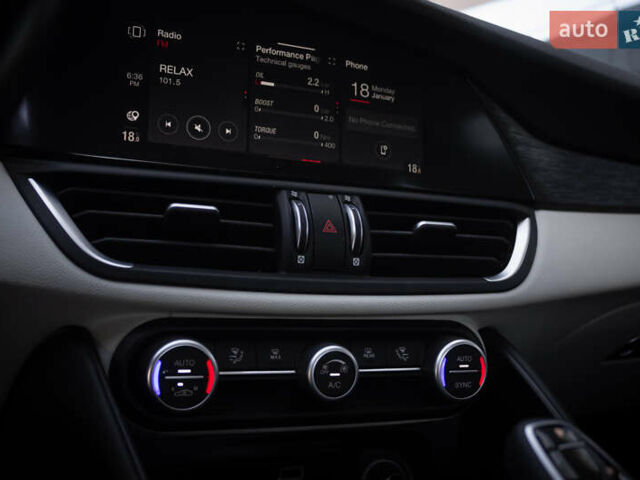 Синий Альфа Ромео Джулия, объемом двигателя 2 л и пробегом 109 тыс. км за 18300 $, фото 19 на Automoto.ua