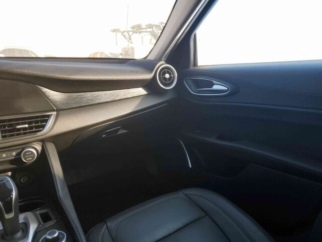 Синій Альфа Ромео Джулія, об'ємом двигуна 0 л та пробігом 56 тис. км за 12000 $, фото 3 на Automoto.ua