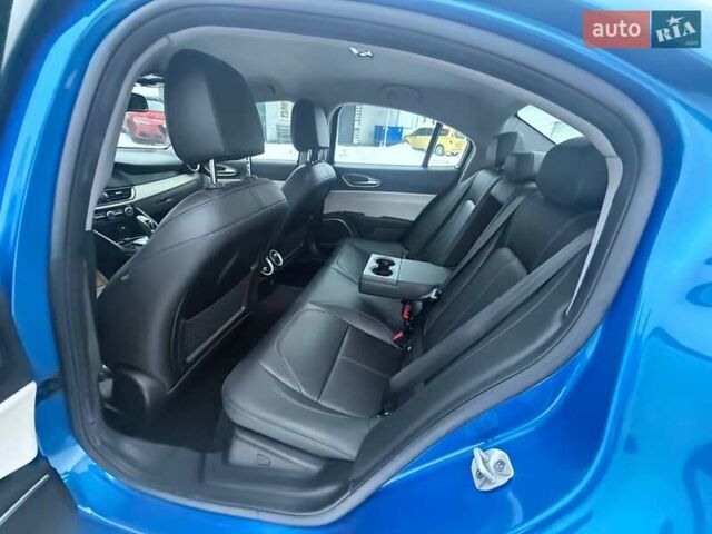 Синій Альфа Ромео Джулія, об'ємом двигуна 2 л та пробігом 109 тис. км за 18600 $, фото 12 на Automoto.ua