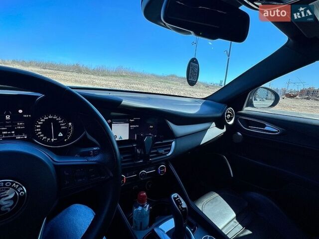 Синий Альфа Ромео Джулия, объемом двигателя 2 л и пробегом 105 тыс. км за 25250 $, фото 20 на Automoto.ua