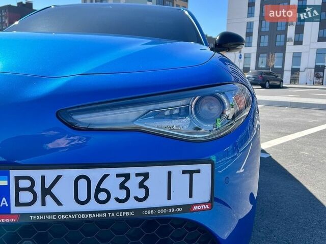 Синий Альфа Ромео Джулия, объемом двигателя 2 л и пробегом 105 тыс. км за 25250 $, фото 9 на Automoto.ua