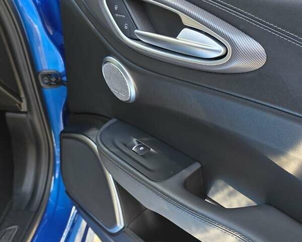 Синий Альфа Ромео Джулия, объемом двигателя 2 л и пробегом 100 тыс. км за 25400 $, фото 10 на Automoto.ua