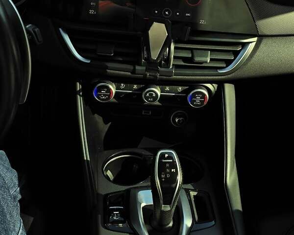 Синий Альфа Ромео Джулия, объемом двигателя 2 л и пробегом 100 тыс. км за 25400 $, фото 14 на Automoto.ua