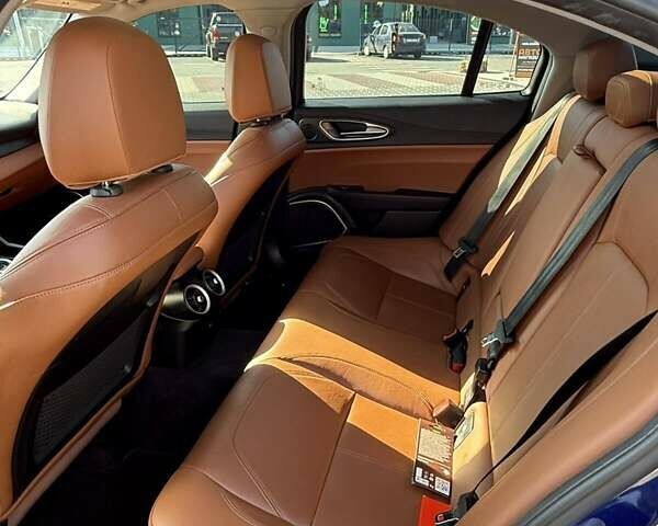 Альфа Ромео Джулия 2021 в Киеве на Automoto.ua Синий Альфа Ромео Джулия, объемом двигателя 2 л и пробегом 59 тыс. км за 24950 $, фото 14 на Automoto.ua