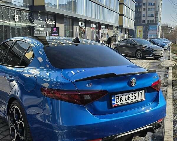 Синий Альфа Ромео Джулия, объемом двигателя 2 л и пробегом 100 тыс. км за 25400 $, фото 3 на Automoto.ua