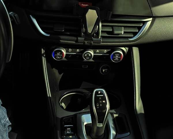 Синий Альфа Ромео Джулия, объемом двигателя 2 л и пробегом 100 тыс. км за 25400 $, фото 18 на Automoto.ua