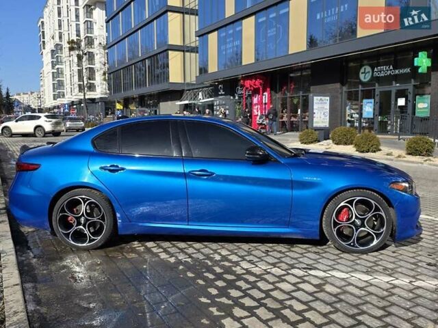 Синий Альфа Ромео Джулия, объемом двигателя 2 л и пробегом 100 тыс. км за 25400 $, фото 5 на Automoto.ua