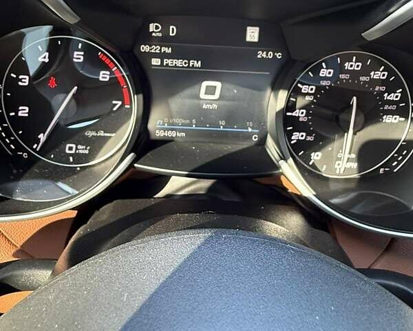 Альфа Ромео Джулия 2021 в Киеве на Automoto.ua Синий Альфа Ромео Джулия, объемом двигателя 2 л и пробегом 59 тыс. км за 24950 $, фото 17 на Automoto.ua