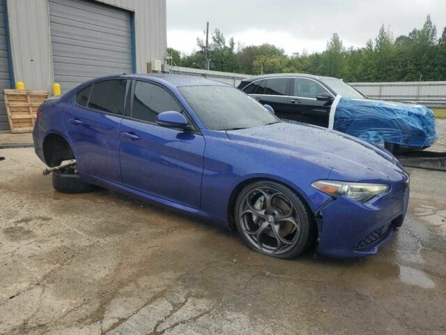 Синій Альфа Ромео Джулія, об'ємом двигуна 2 л та пробігом 57 тис. км за 6000 $, фото 3 на Automoto.ua