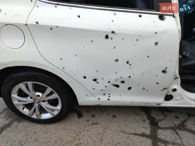 Белый Альфа Ромео Джульетта, объемом двигателя 1.4 л и пробегом 159 тыс. км за 2800 $, фото 6 на Automoto.ua