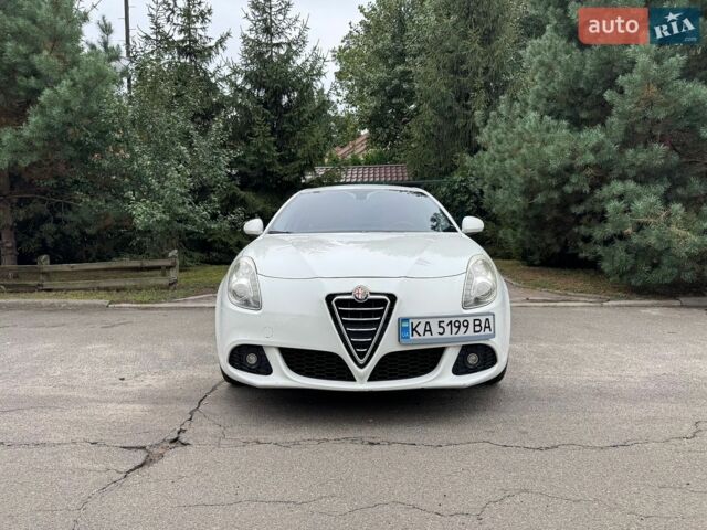 Білий Альфа Ромео Giulietta, об'ємом двигуна 1.4 л та пробігом 84 тис. км за 9700 $, фото 3 на Automoto.ua