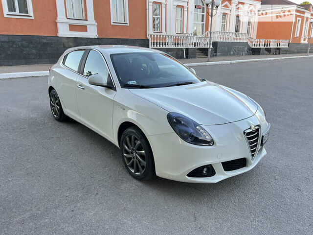 Білий Альфа Ромео Giulietta, об'ємом двигуна 1.4 л та пробігом 169 тис. км за 8200 $, фото 2 на Automoto.ua