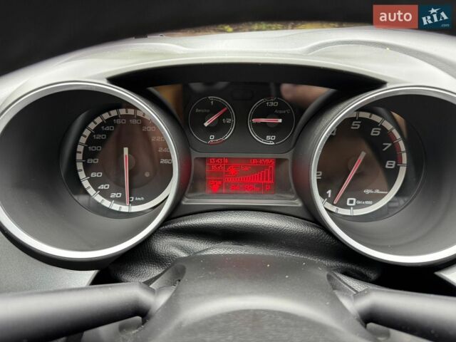 Білий Альфа Ромео Giulietta, об'ємом двигуна 1.4 л та пробігом 84 тис. км за 9700 $, фото 29 на Automoto.ua