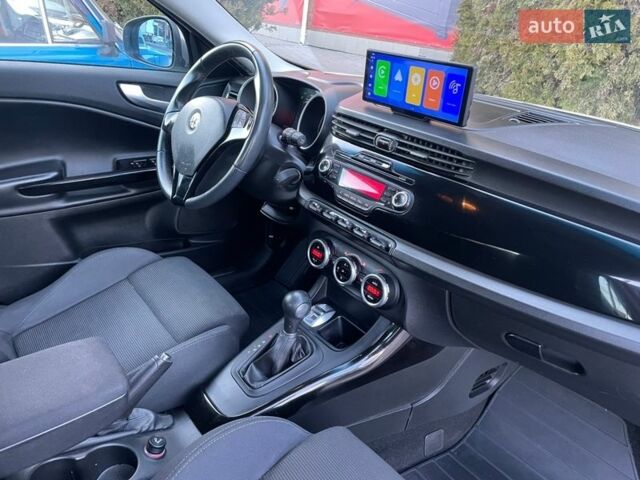 Белый Альфа Ромео Джульетта, объемом двигателя 1.4 л и пробегом 213 тыс. км за 6900 $, фото 24 на Automoto.ua