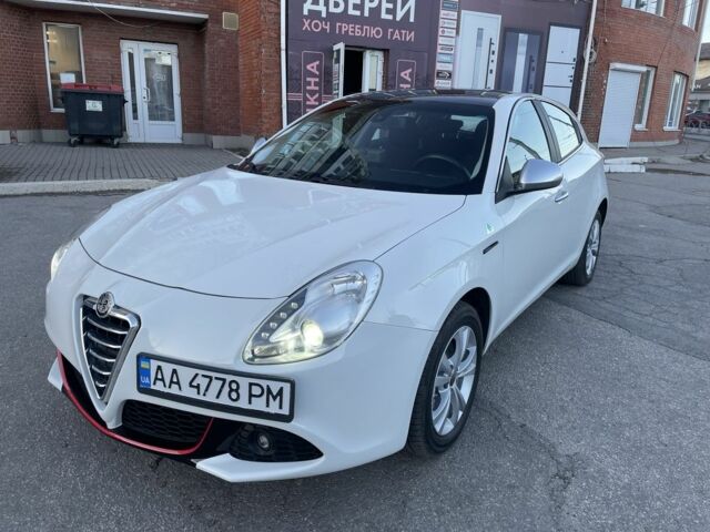 Білий Альфа Ромео Giulietta, об'ємом двигуна 1.4 л та пробігом 212 тис. км за 6900 $, фото 1 на Automoto.ua