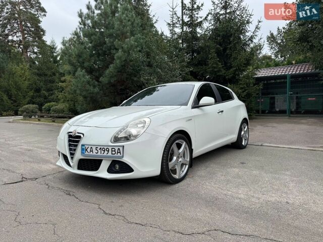 Білий Альфа Ромео Giulietta, об'ємом двигуна 1.4 л та пробігом 84 тис. км за 9700 $, фото 2 на Automoto.ua