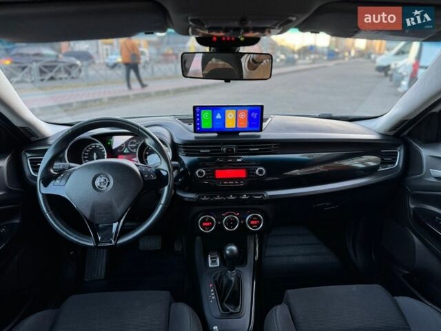 Белый Альфа Ромео Джульетта, объемом двигателя 1.4 л и пробегом 213 тыс. км за 6900 $, фото 21 на Automoto.ua